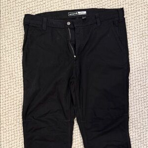 Carhartt Men’s Black Straight Chino Pants